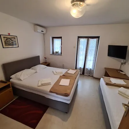 Letovisce Primarija Kurta Kanclerja Albergue Punat